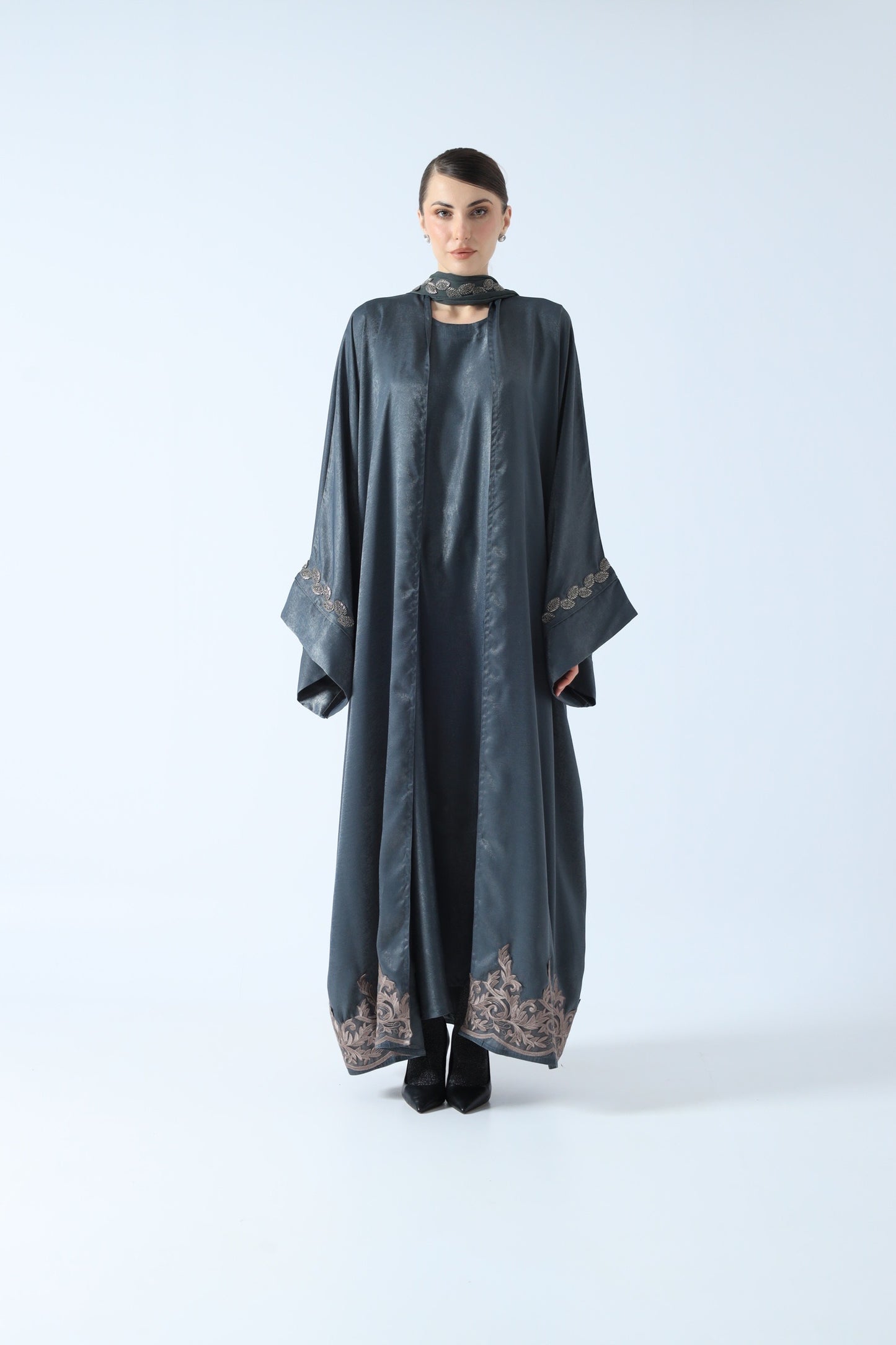 WASHED SILK ABAYA GRAPHITE