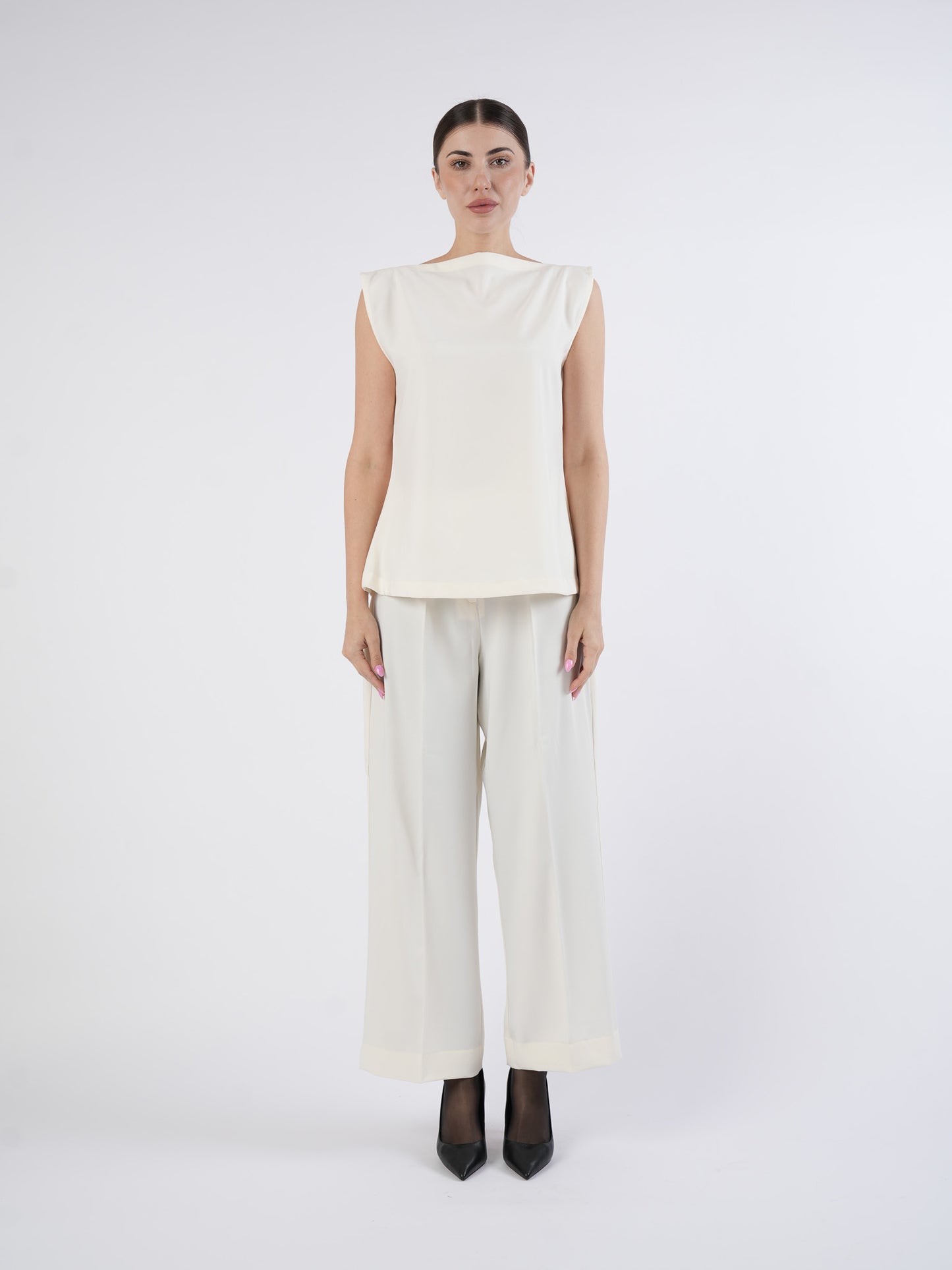 SILVER WHISPER ABAYA