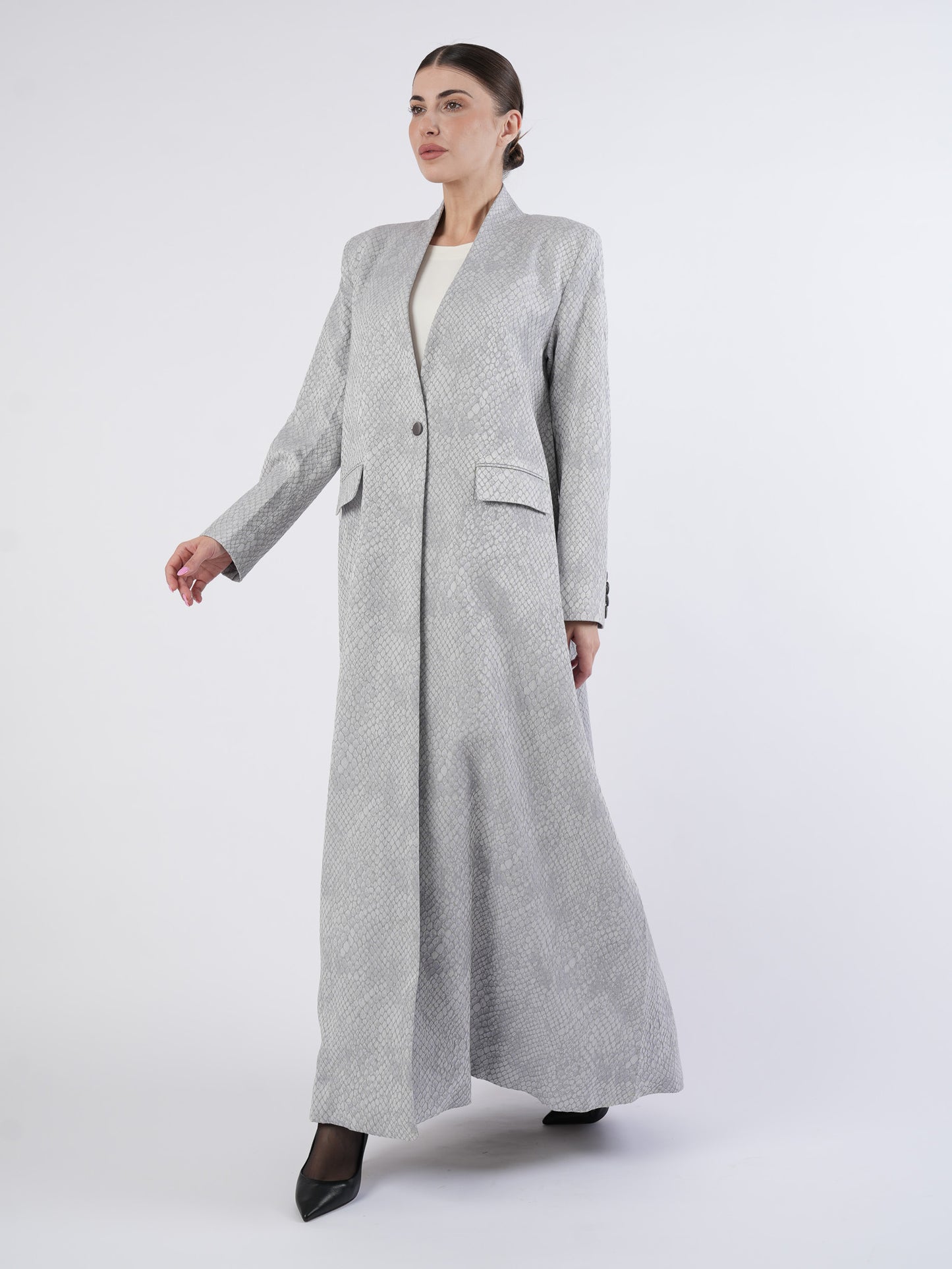 SILVER WHISPER ABAYA